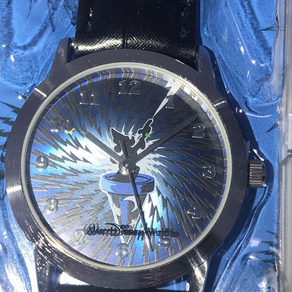 Walt Disney World 🌎Limited Release Sorcerer watch